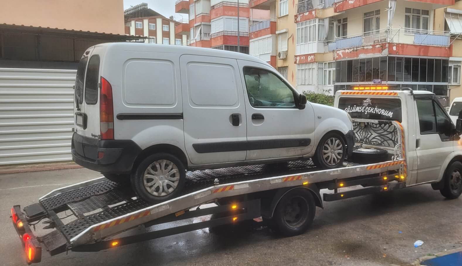 Antalya Muratpaşa Şarampol Caddesi Oto Çekici ve Kurtarıcı